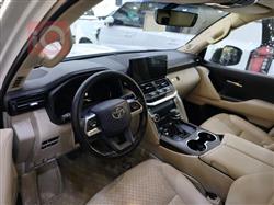 تۆیۆتا لاند کروزەر